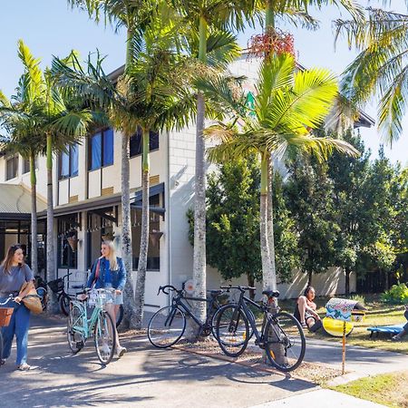 Yha Coolangatta Gold Coast Hostel Exterior photo