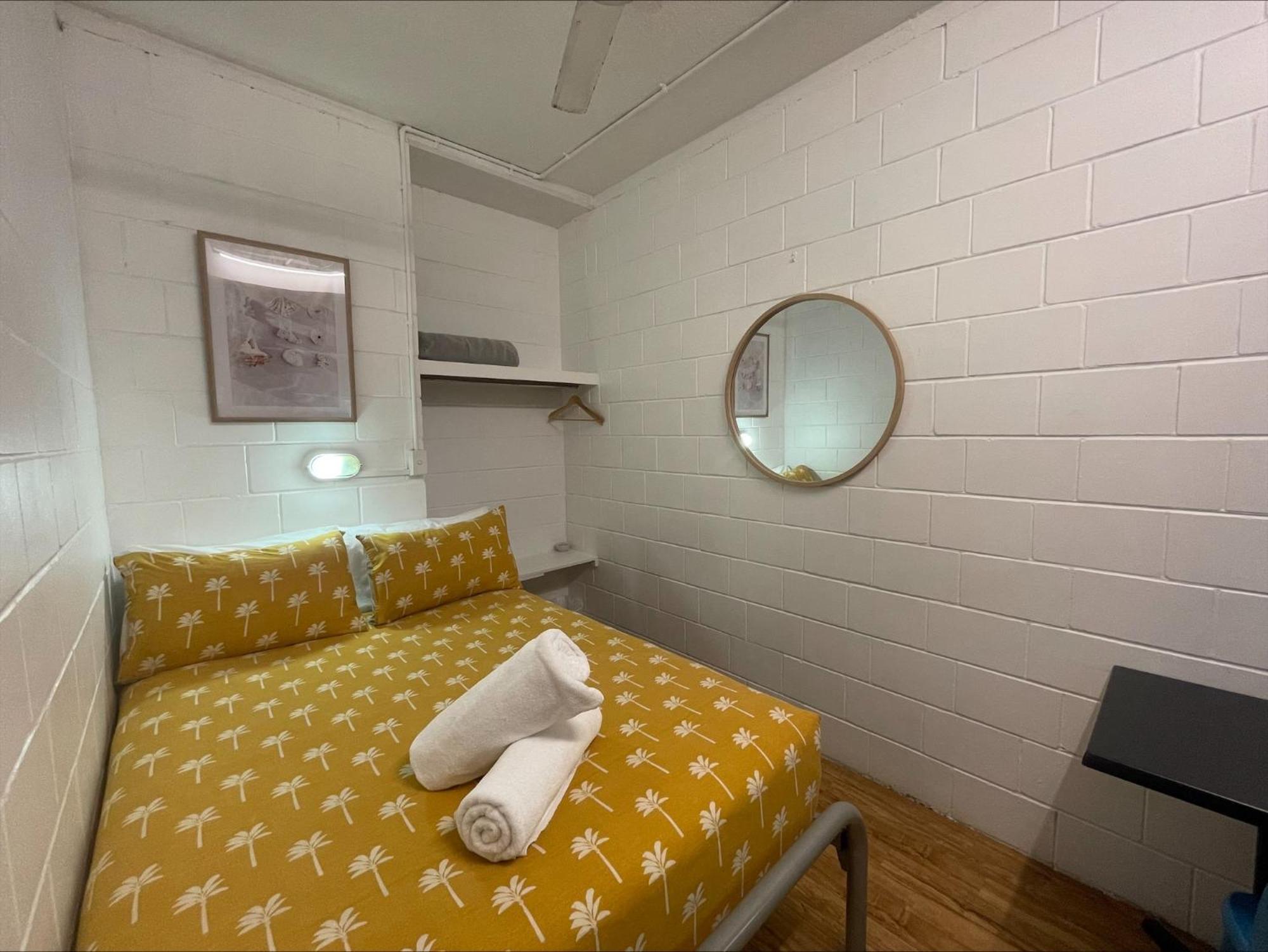 Yha Coolangatta Gold Coast Hostel Exterior photo