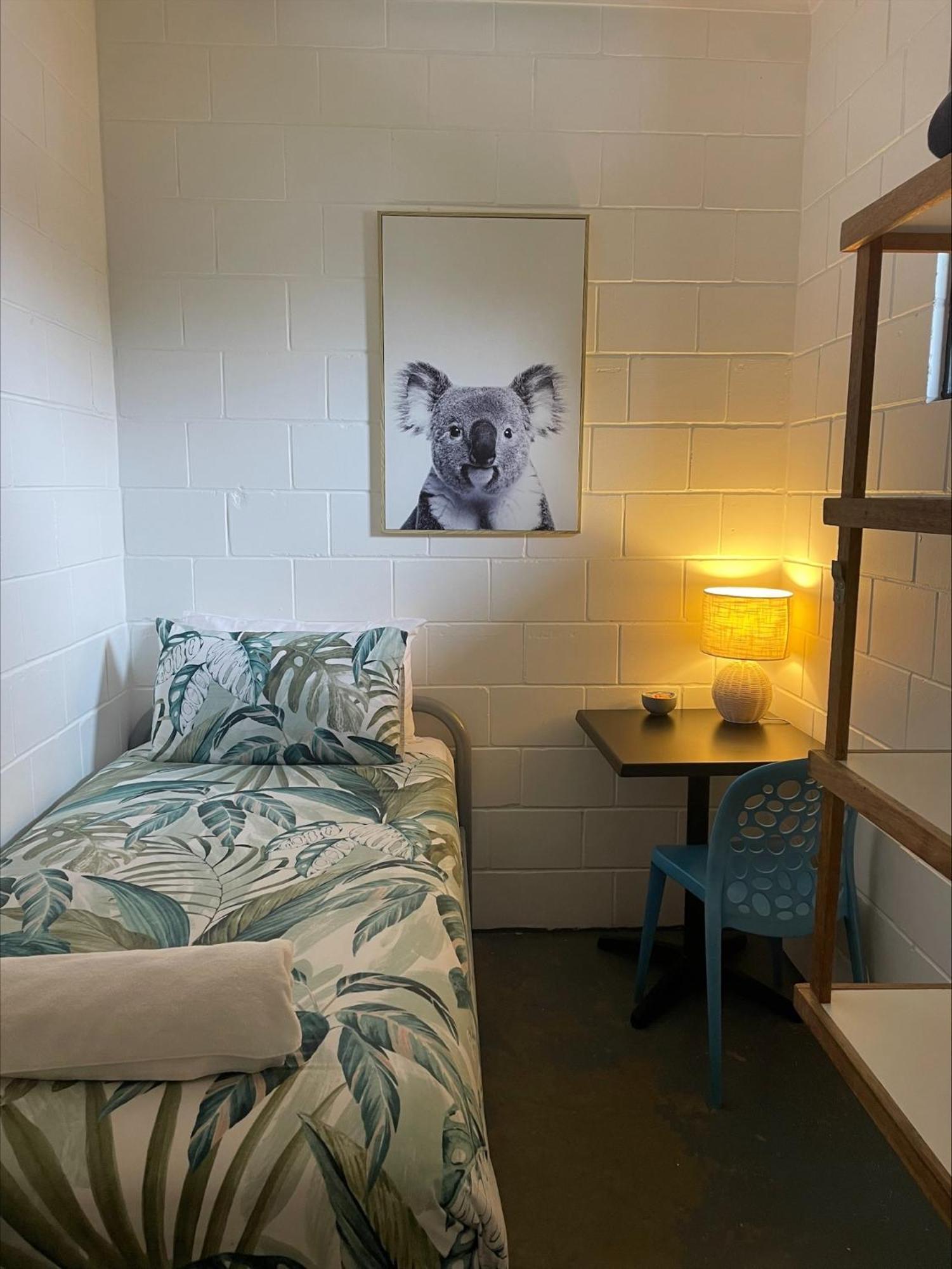 Yha Coolangatta Gold Coast Hostel Exterior photo