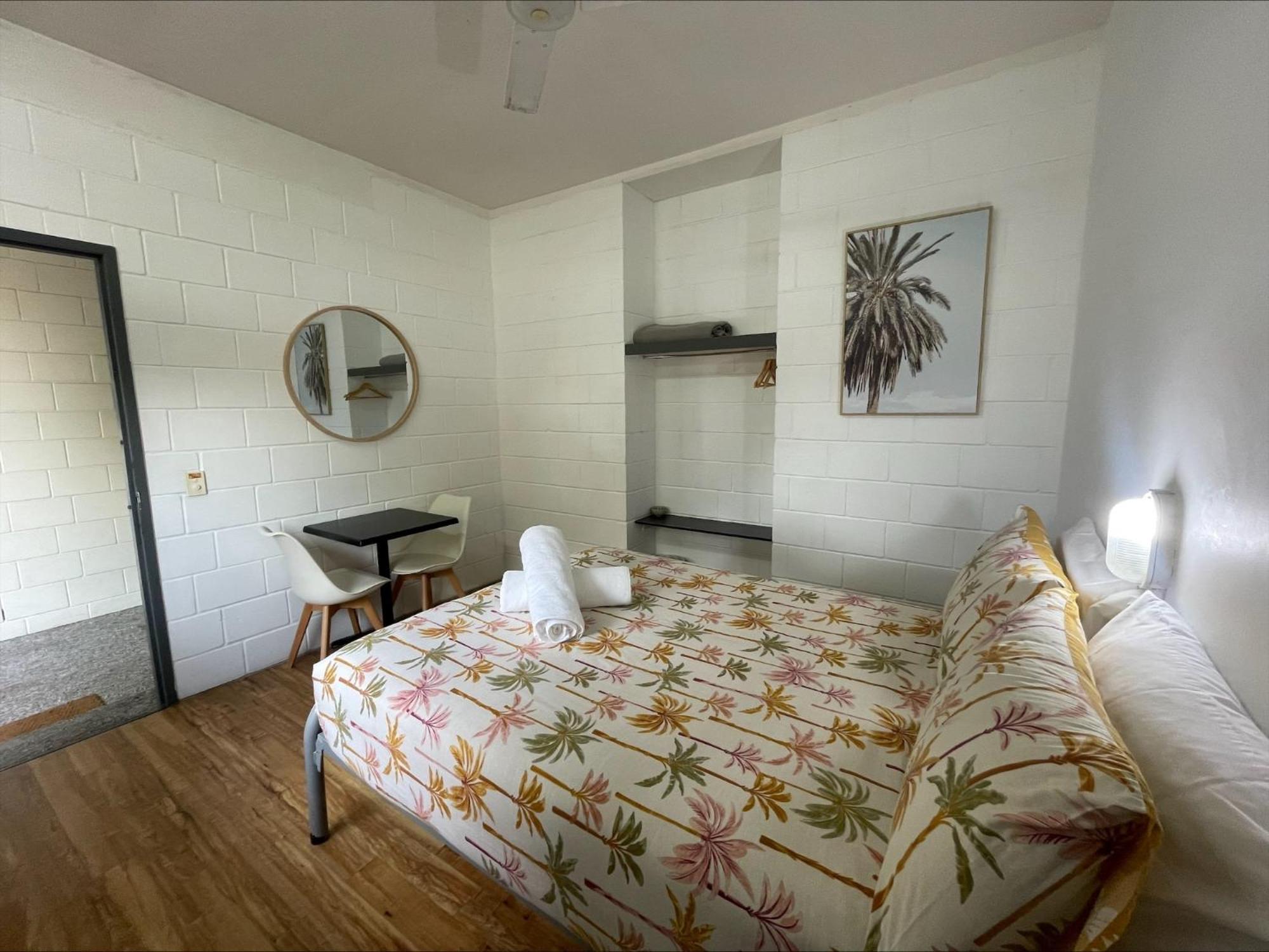 Yha Coolangatta Gold Coast Hostel Exterior photo