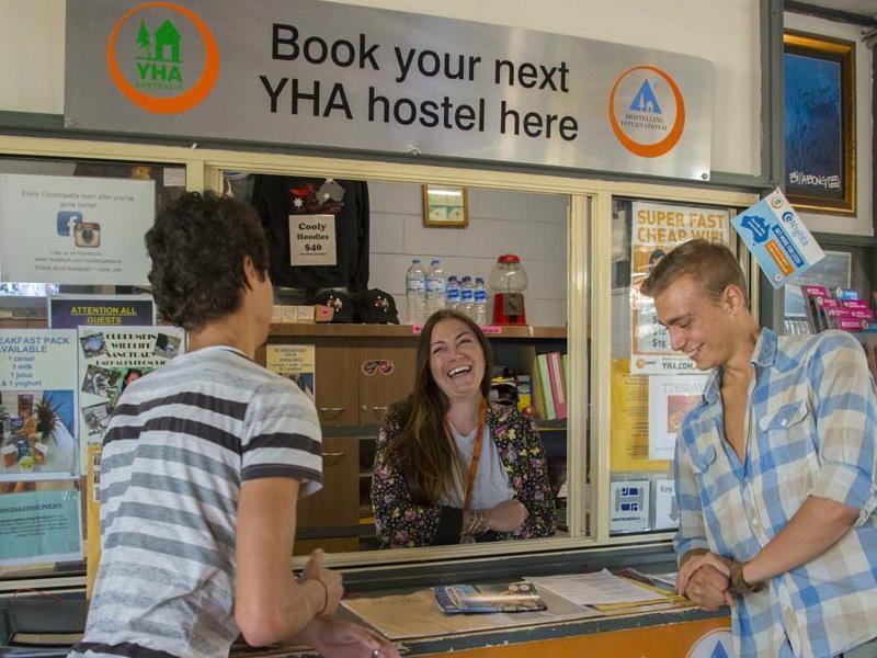 Yha Coolangatta Gold Coast Hostel Exterior photo