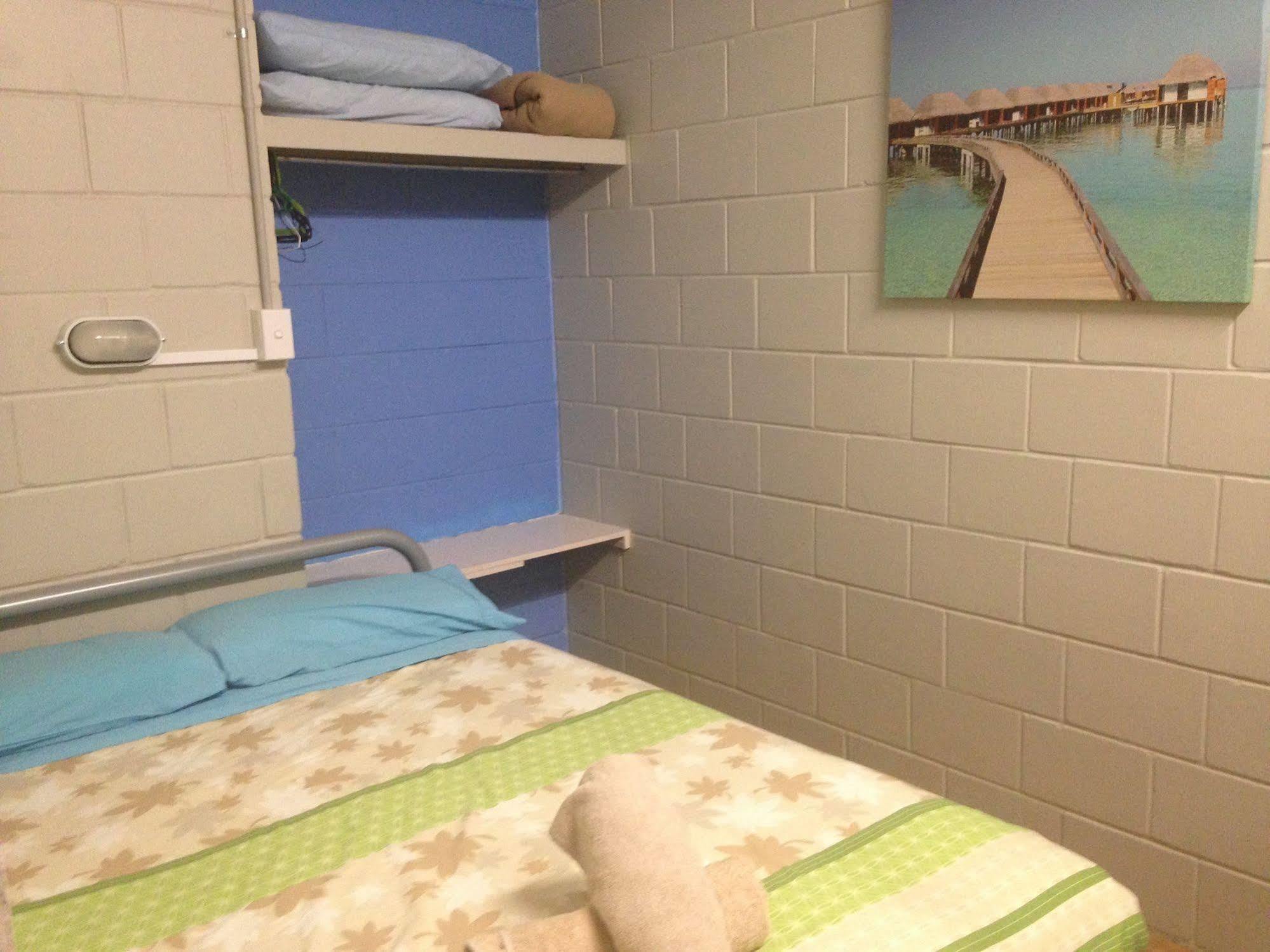 Yha Coolangatta Gold Coast Hostel Exterior photo