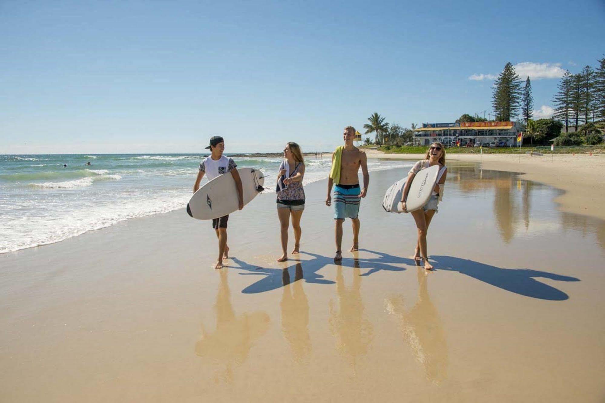 Yha Coolangatta Gold Coast Hostel Exterior photo
